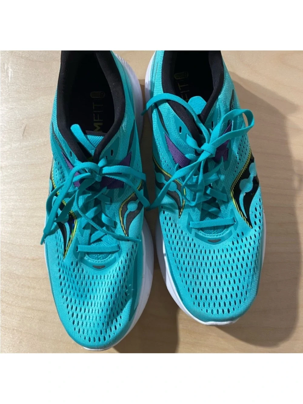 👟SAUCONY👟PWRRUN👟GUC!